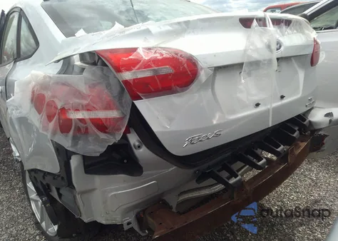 2016 Ford Focus Se z USA, uszkodzony, nr VIN 1FADP3F29GL204835